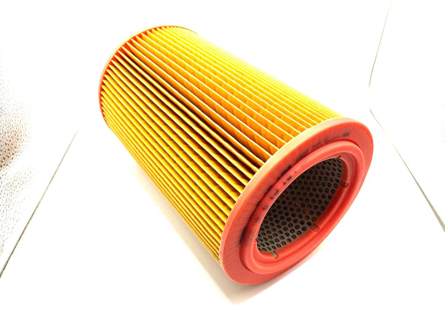 SAAB 7514722 Engine Air Filter - MANN C15104